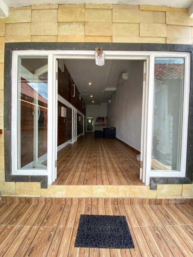 Tara Hostel Batununggul Exteriér fotografie
