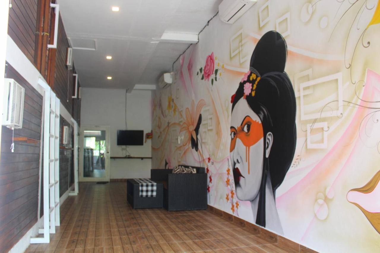 Tara Hostel Batununggul Exteriér fotografie