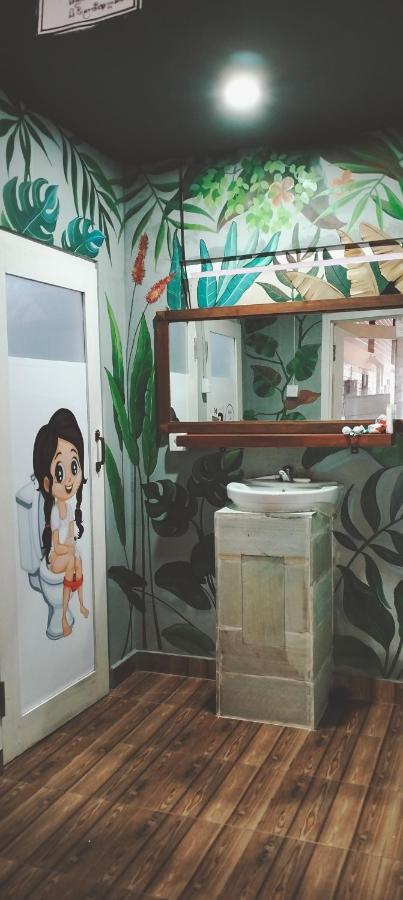 Tara Hostel Batununggul Exteriér fotografie